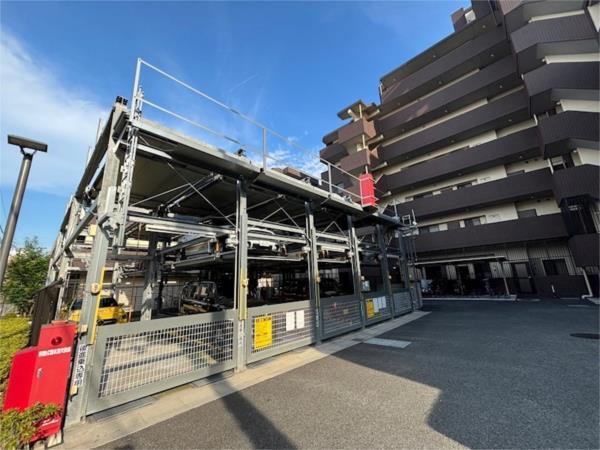LaDouceur西宮北口 駐車場