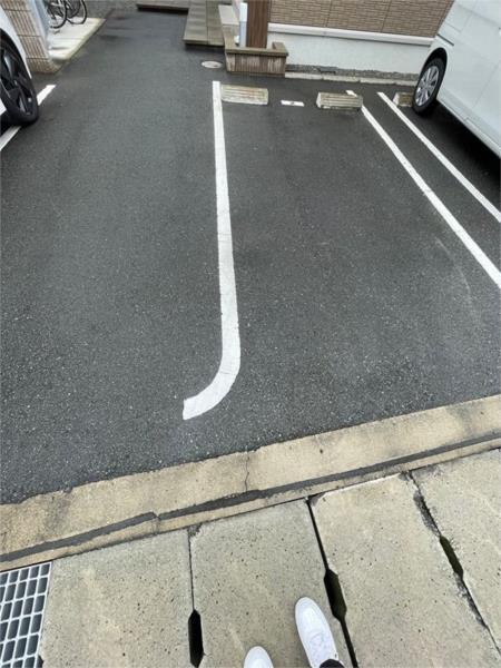アローイン 駐車場