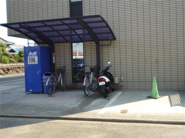 ユニハイツ 駐車場