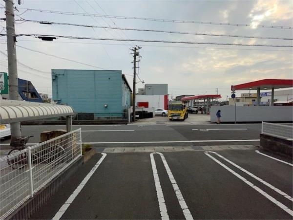 サニーレフィーノ 駐車場