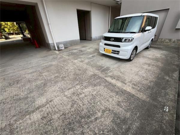 アルコ・ラ・カーサ佃町II 駐車場