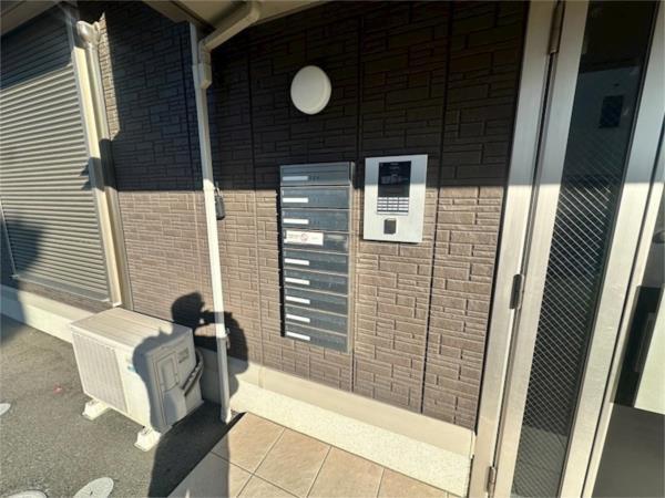 ラフィーネ亀山 駐車場