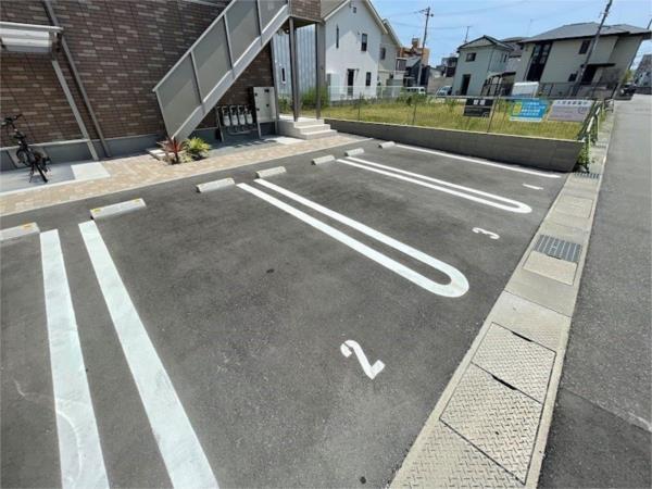 ハイム　アイリー 駐車場