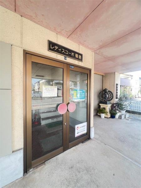 ローズレジデンス西八代 エントランス