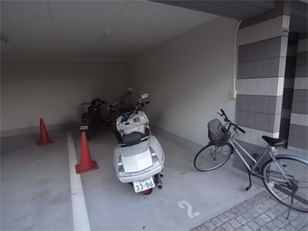 深江本町マンション 駐車場