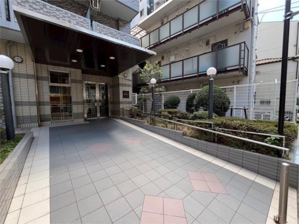 エスリード新神戸 エントランス