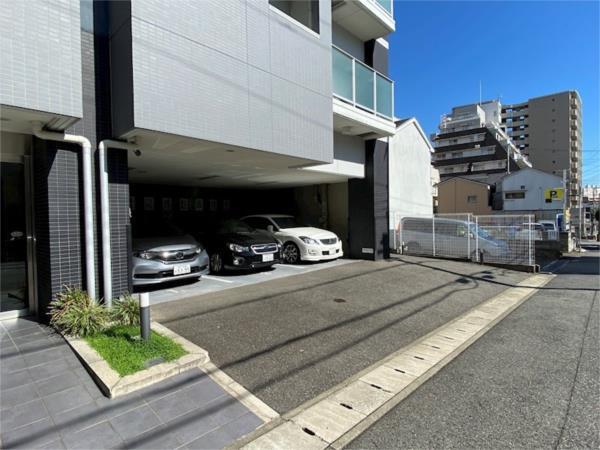 プライムレジデンス神戸県庁前（301） 駐車場