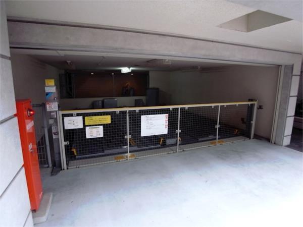 ジークレフ神戸元町（604） 駐車場