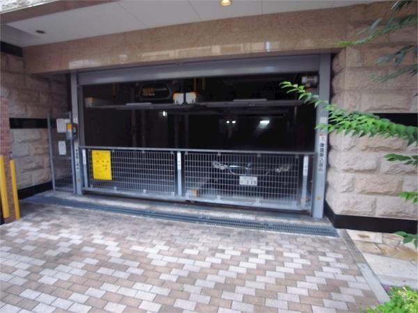 プレサンス神戸みなと元町 駐車場