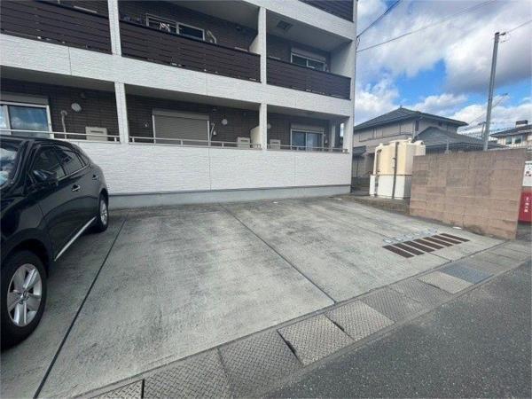 エレアージュ東姫路駅前 駐車場