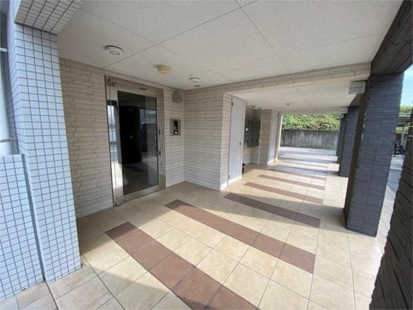 フィレール　デュ　トラジャIII エントランス