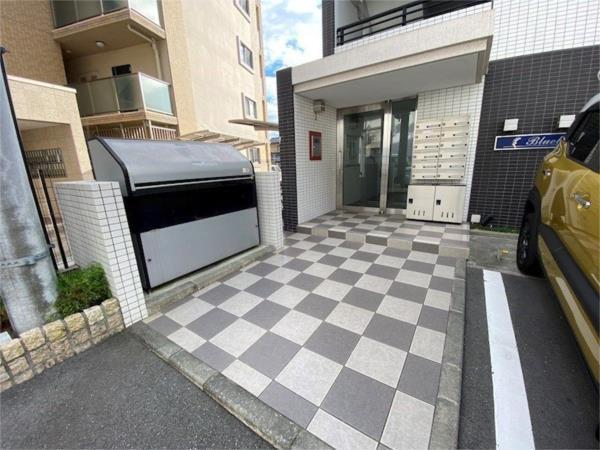 ブルーベル エントランス