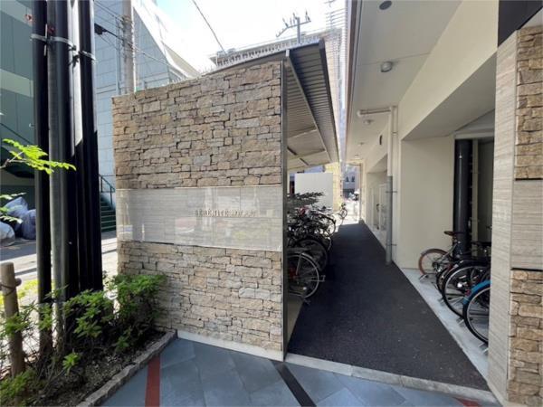 セレニテ神戸元町 エントランス