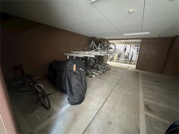 エステムコート神戸西IIIフロンタージュ 駐車場