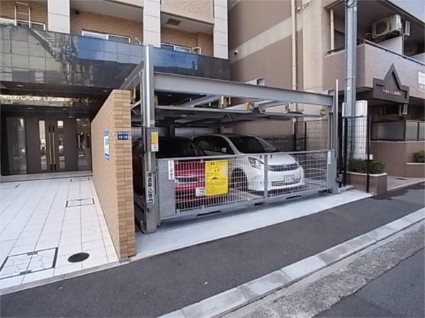 スワンズ神戸三宮イースト 駐車場