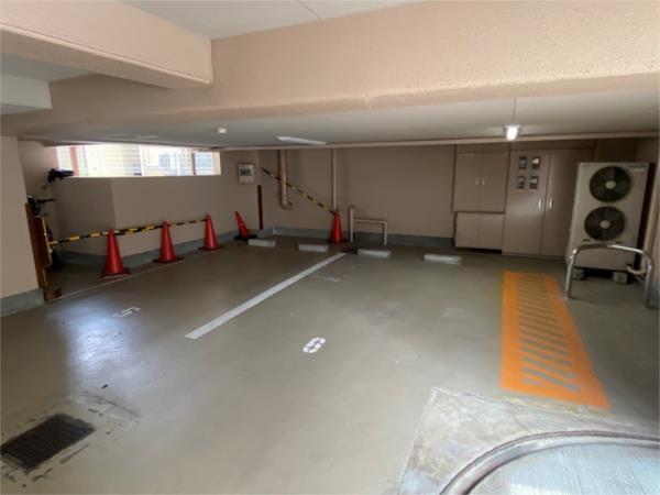 中山手ミオ壱番館 駐車場