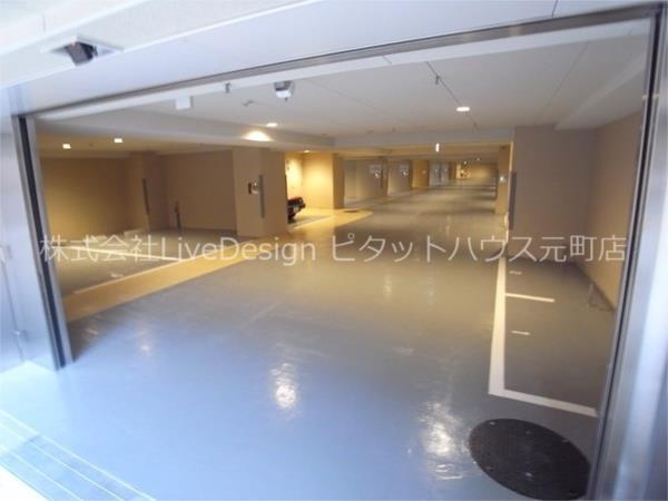 ワコーレザ・神戸トアロード 駐車場