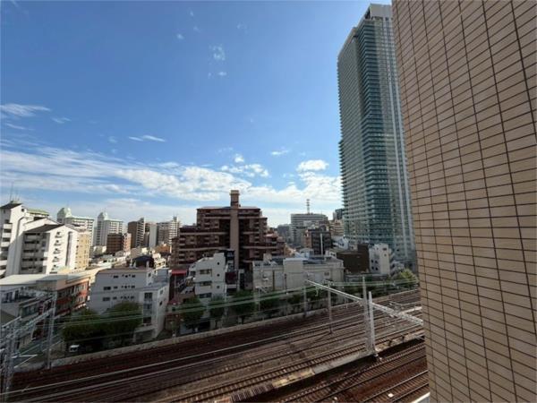 プレジール三ノ宮III 駐車場