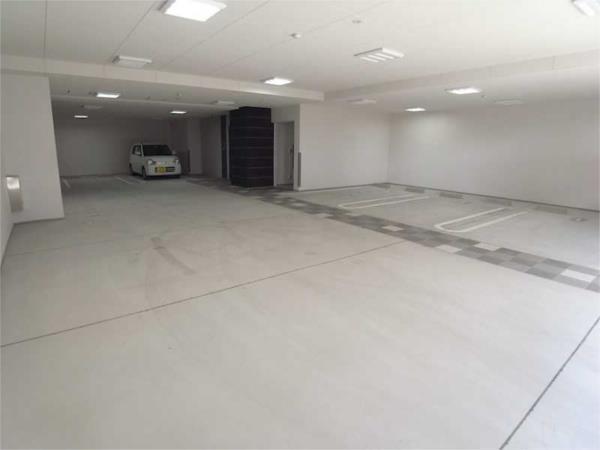 プランドールコート神戸 駐車場