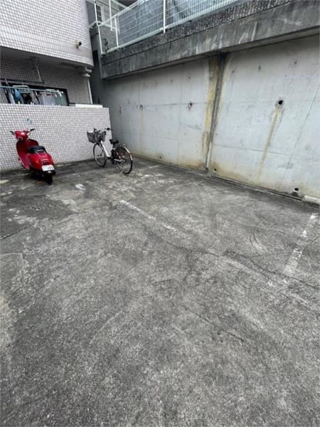 サンフローレ千代ヶ丘 駐車場