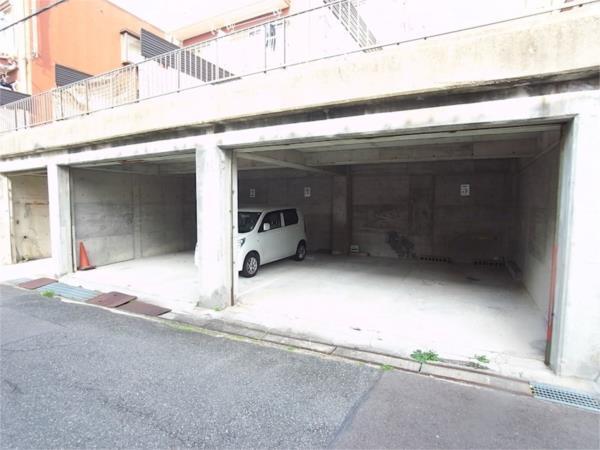 コフレ朝霧 駐車場