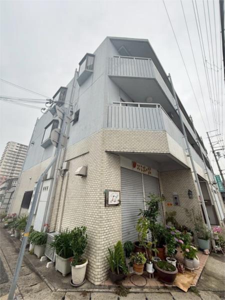 リアルティ大久保駅前 エントランス