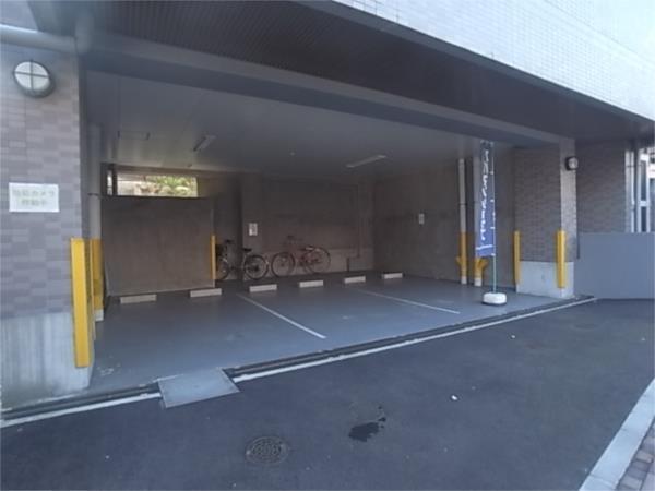 メゾン・ド・ヴィレ須磨潮見坂 駐車場