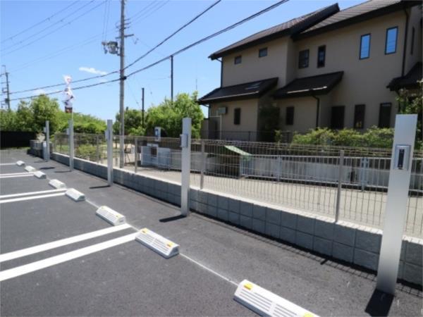グラン　セレーナ　オオクボ 駐車場