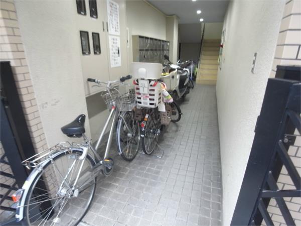 SIハイツ岩屋II 駐車場