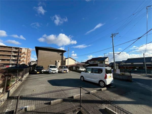コンフォーレ今宿 駐車場