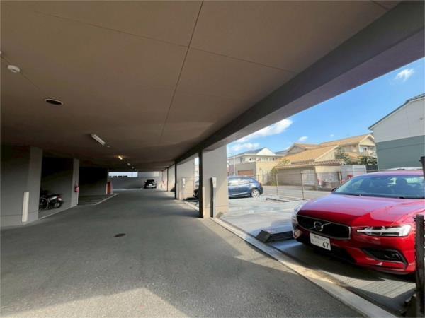 リベール姫路駅前II 駐車場