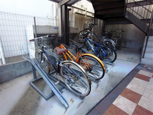 KTIレジデンス魚崎 駐車場