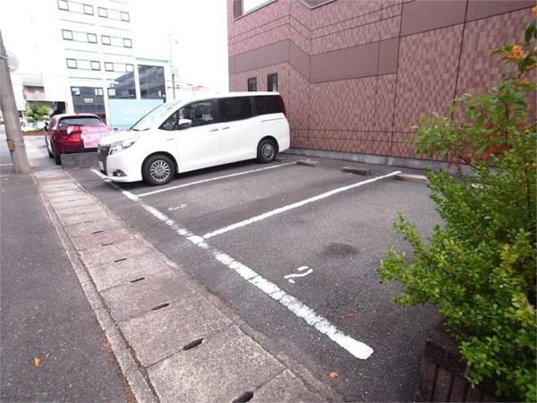 リヴィエール 駐車場