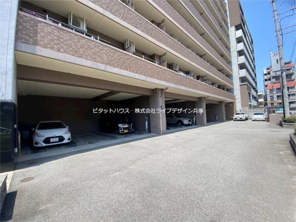 CITY SPIRE新神戸 駐車場