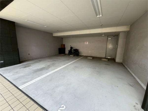 アドバンス三宮IIライズ 駐車場