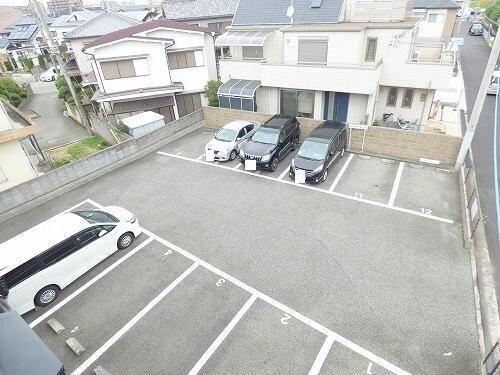 クレッシェンドＷＡＫＯＵ 駐車場