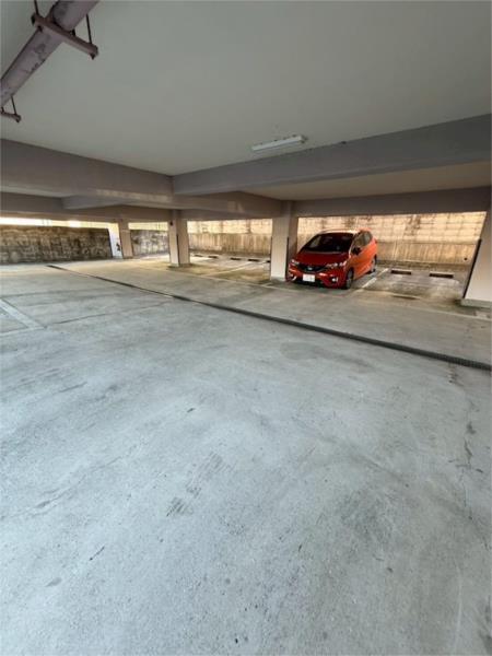 グランデール本多聞 駐車場