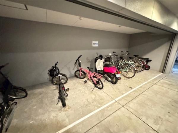 ジアコスモ神戸三宮 駐車場