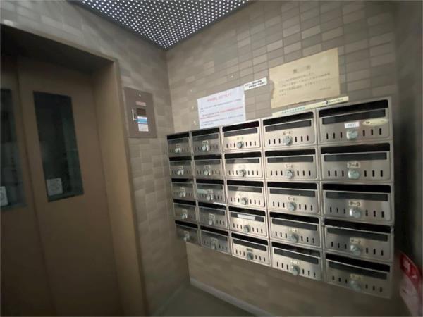ハッピーコート栄町 駐車場