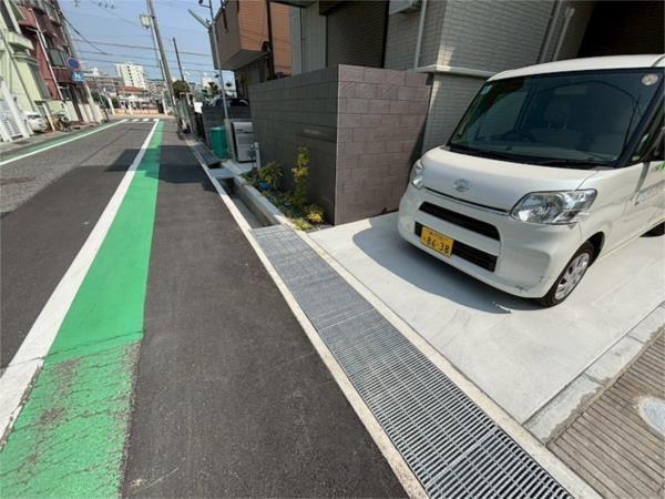 グラン　アルベロ 駐車場
