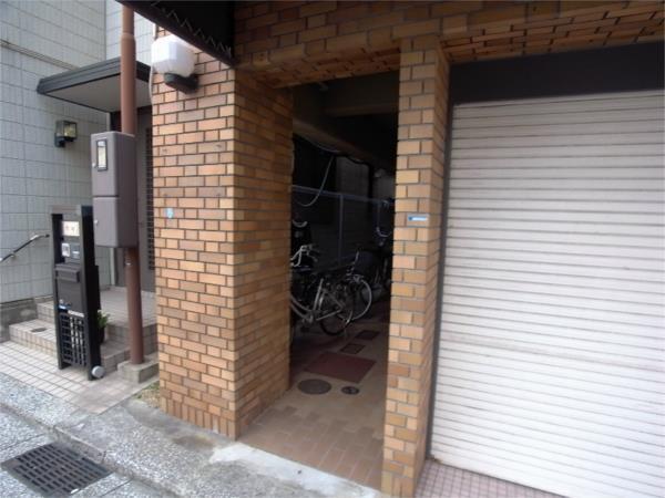 ワコーレ板宿 エントランス