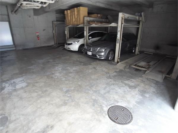 元町アーバンライフ 駐車場