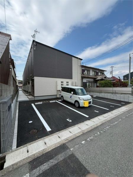 Meridies 駐車場