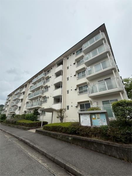 横尾2団地86号棟 エントランス