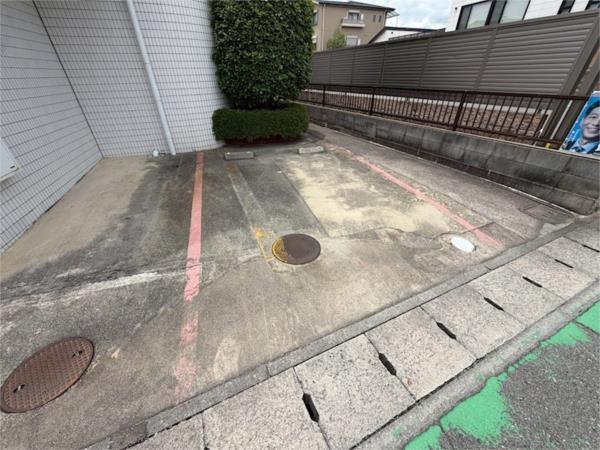 ステラハウス３９ 駐車場
