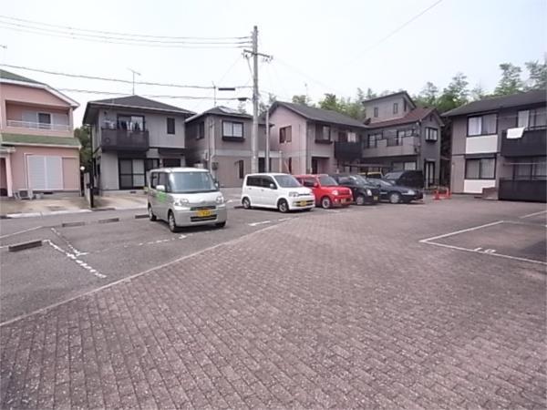 ミサワヒルズ 駐車場