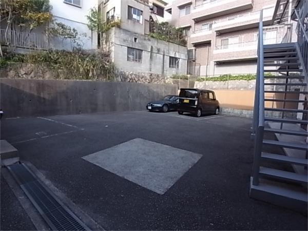 ナショナルハイツ 駐車場
