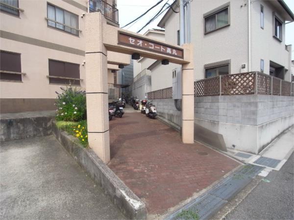 セオコート高丸 エントランス