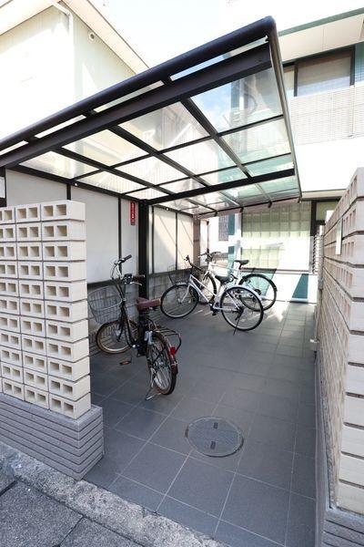 BRISTOL 駐車場