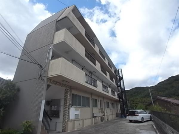 白川台ハイツ 駐車場